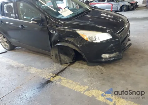 2013 Ford Escape Titanium z USA, uszkodzony, nr VIN 1FMCU0J96DUB15405